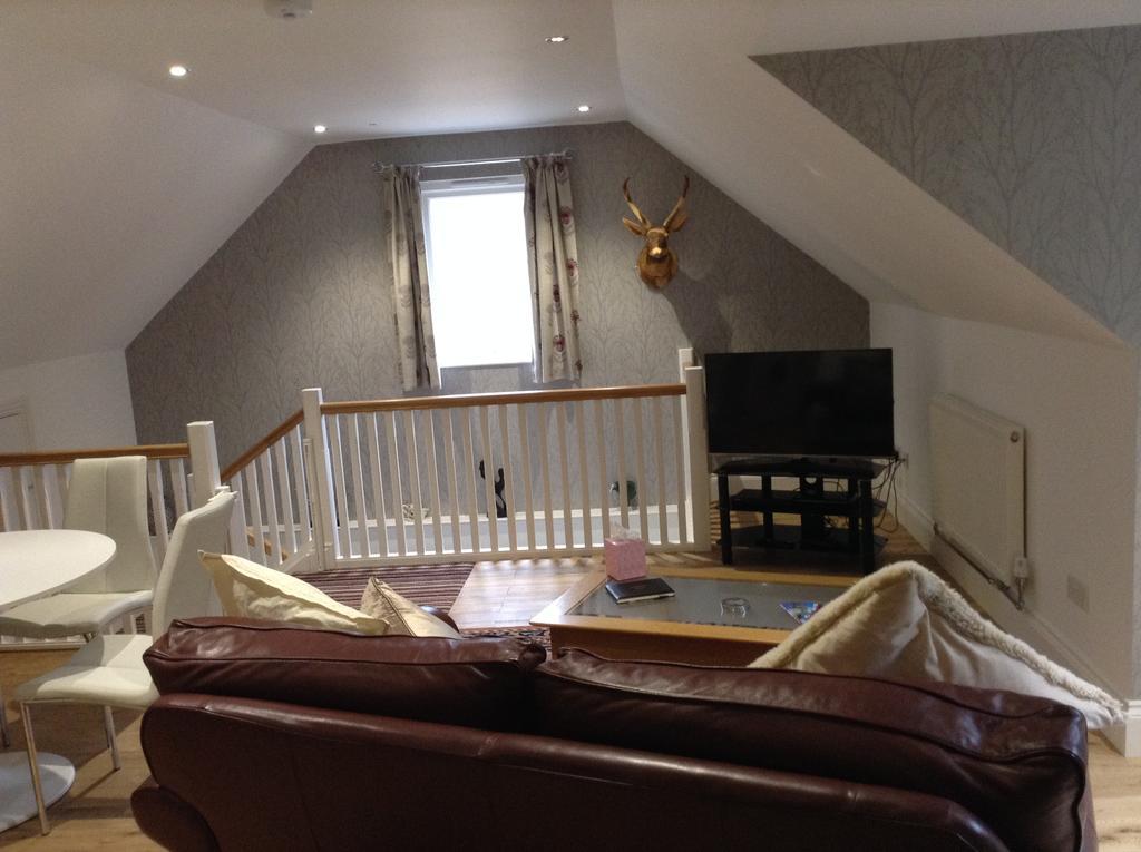 The Burnhowf Apartment Balloch Extérieur photo